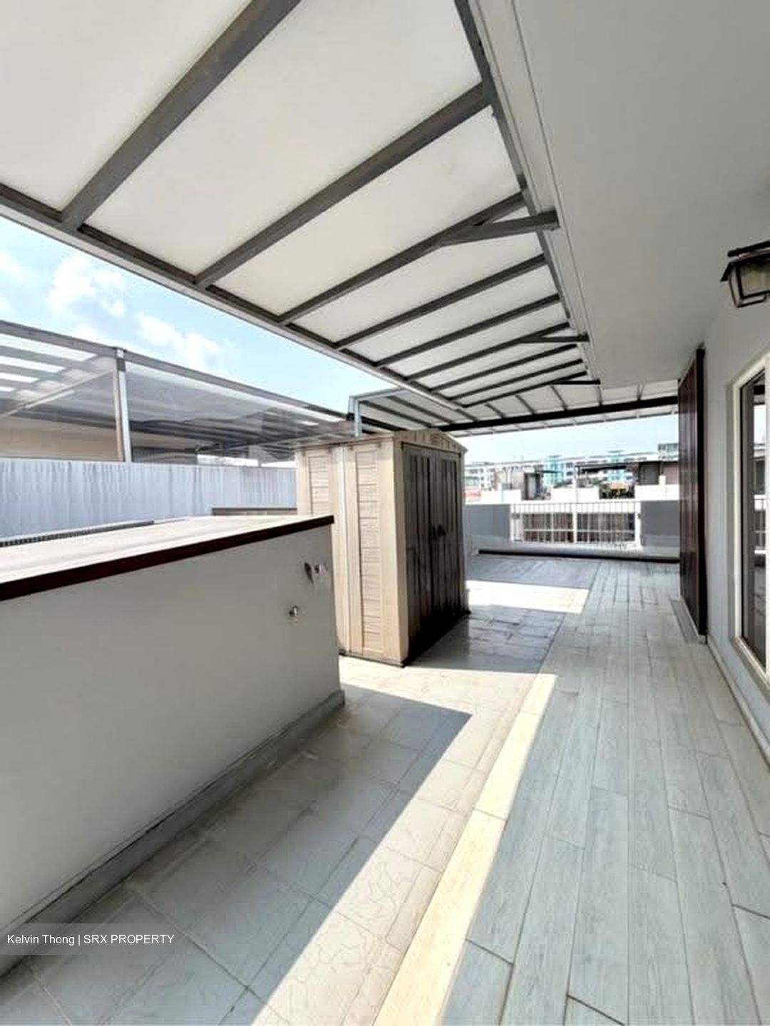 Luxus Hills (ph 7) (D28), Terrace #612111001